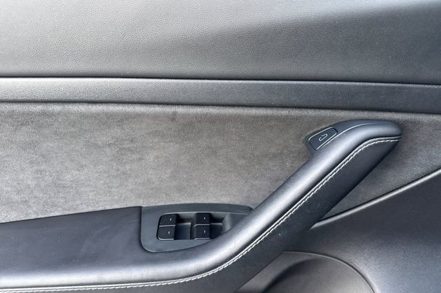 Used 2021 Tesla Model 3 Standard Range Plus RWD image 11