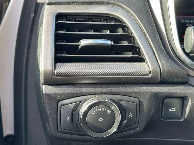 Used 2017 Ford Fusion SE w/ Fusion SE Technology Package FWD image 23
