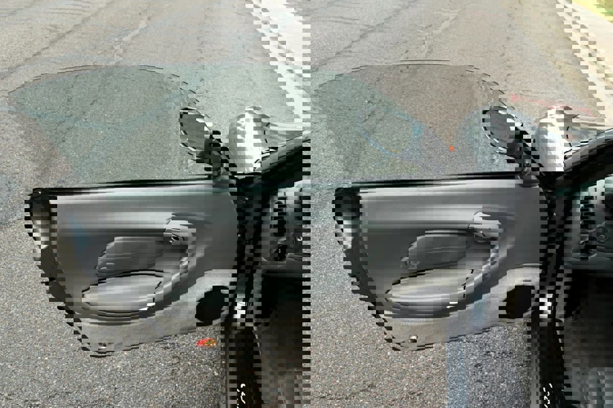 Used 2002 Porsche 911 Cabriolet image 15