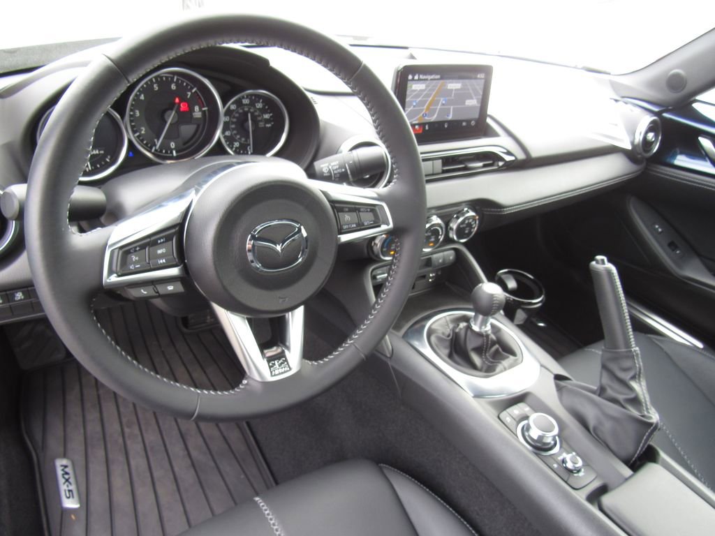 Used 2021 MAZDA MX-5 Miata RF Grand Touring RWD image 24