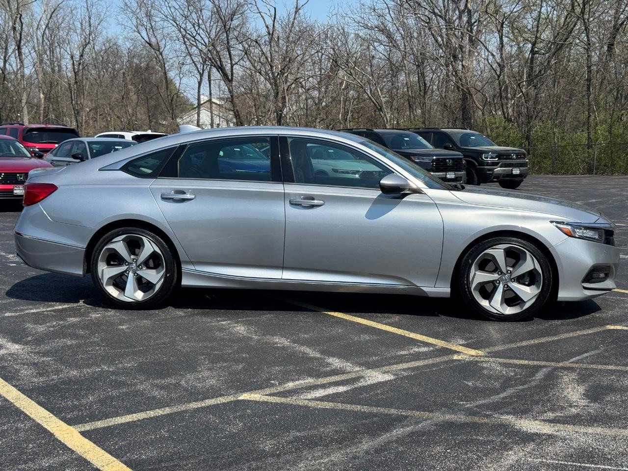 Used 2019 Honda Accord Touring image 3