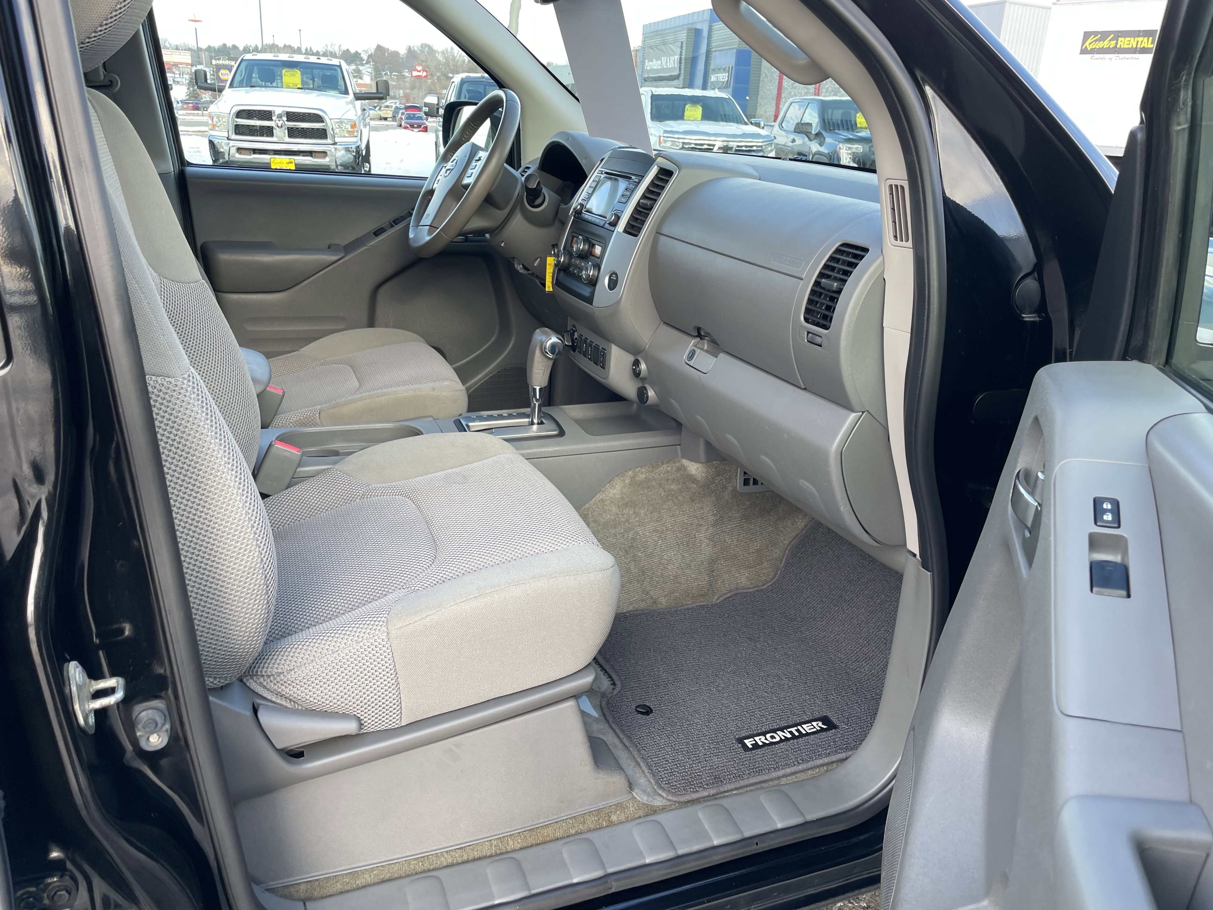 Used 2017 Nissan Frontier SV w/ SV Value Truck Package image 30