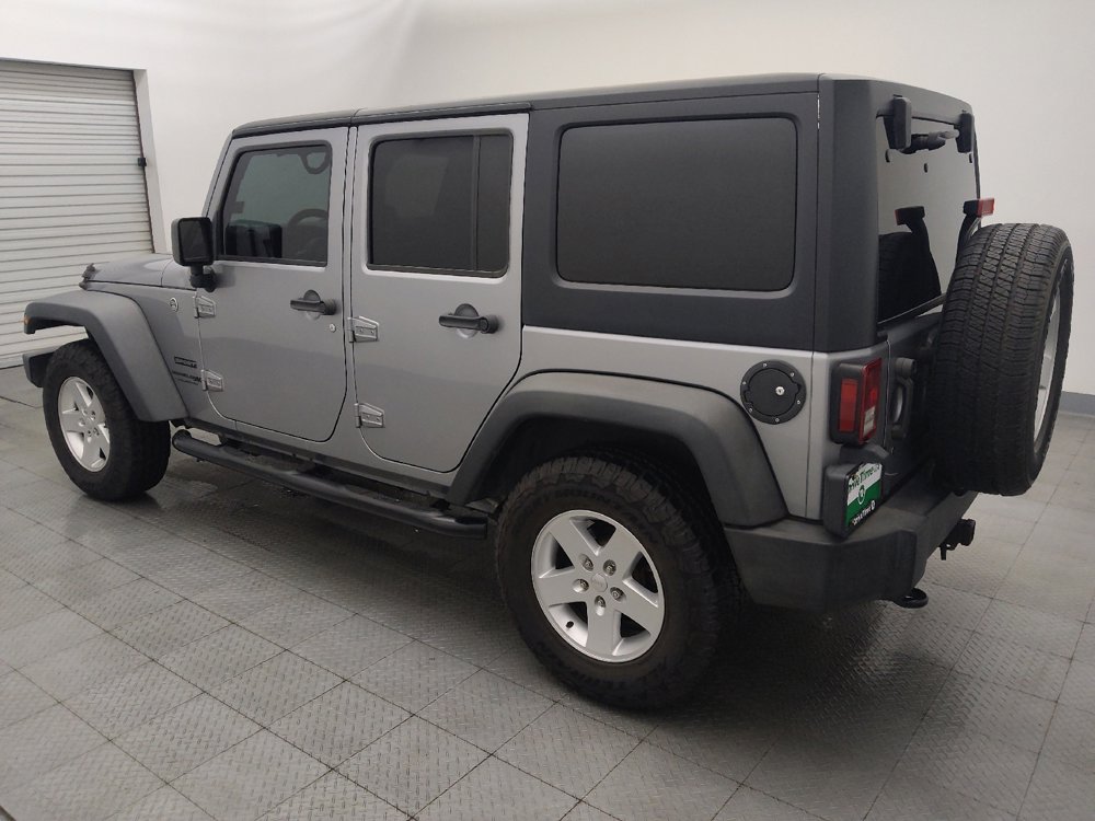 Used 2018 Jeep Wrangler Unlimited Sport S AWD/4WD image 3