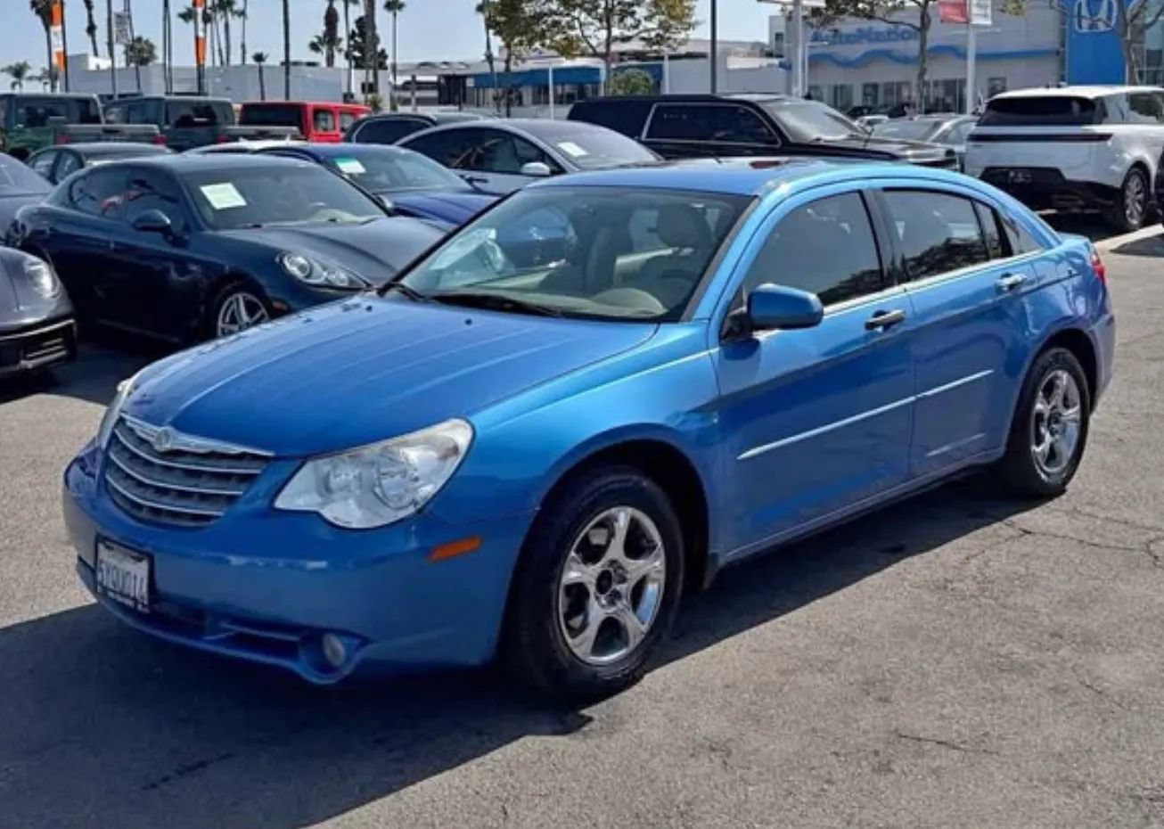 Used 2007 Chrysler Sebring Limited w/ Premium Group FWD image 2