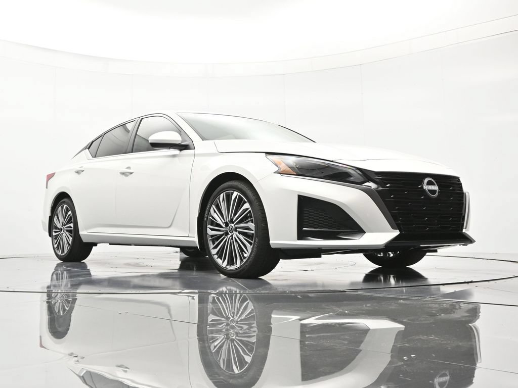 New 2026 Nissan Altima 2.5 SV w/ SV Premium Package FWD image 37