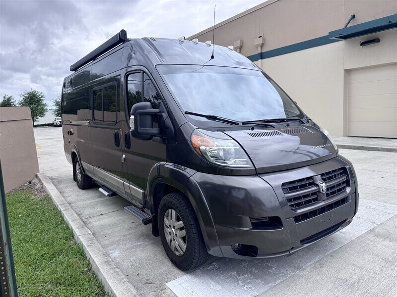 Used 2016 RAM ProMaster 3500 w/ Premium Appearance Group FWD image 3