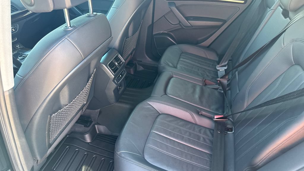 Used 2018 Audi Q5 2.0T Premium Plus w/ Premium Plus Package AWD/4WD image 10