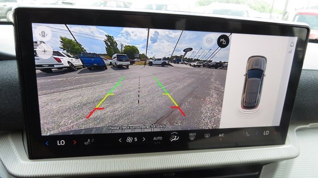 Used 2025 Ford Explorer Active image 12