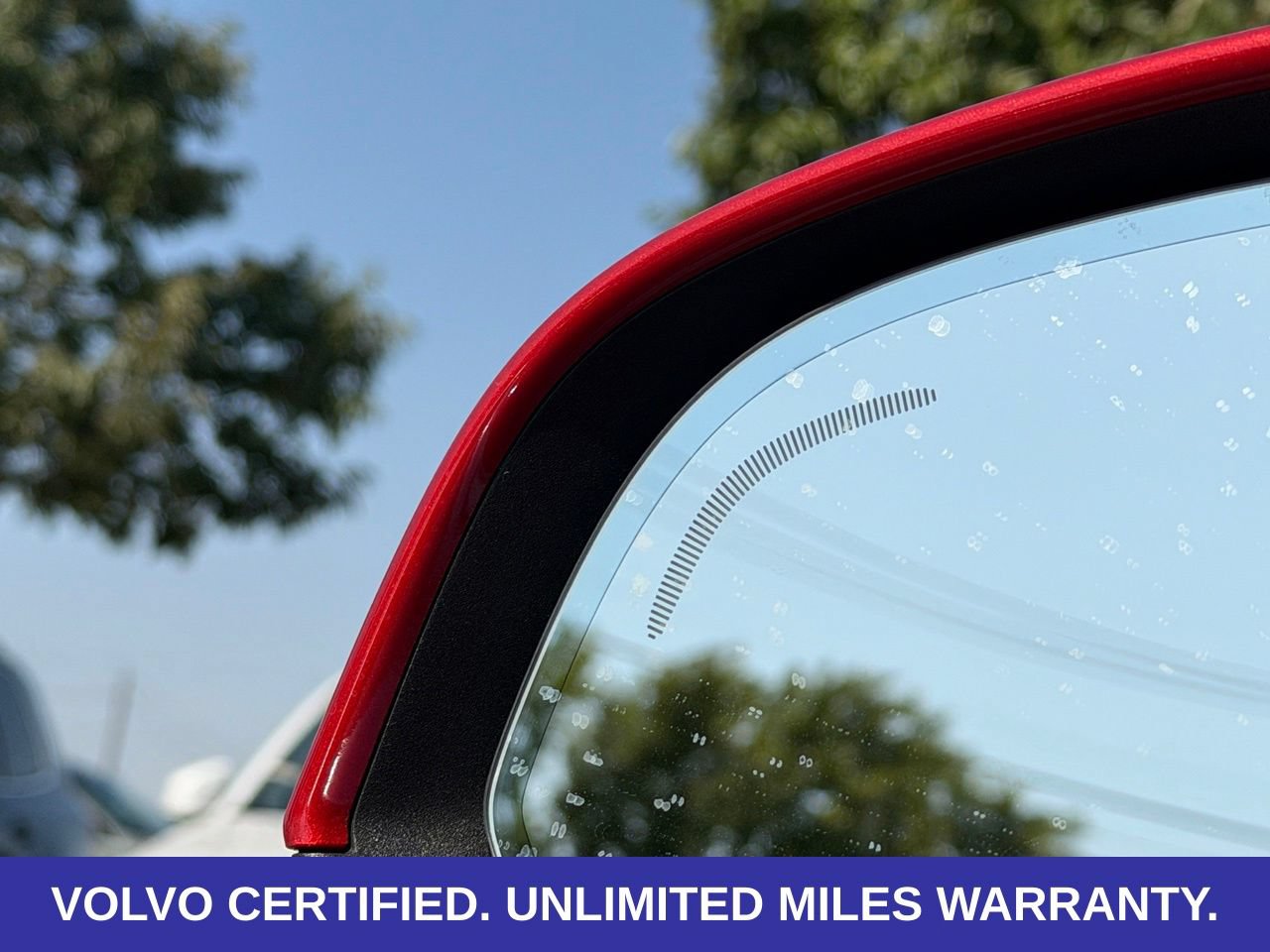 Certified 2024 Volvo XC40 B5 Plus AWD/4WD image 13