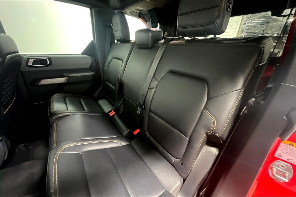 Used 2022 Ford Bronco Badlands w/ Sasquatch Package AWD/4WD image 22