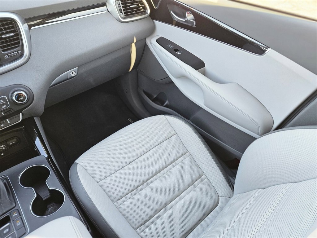 Used 2020 Kia Sorento SX image 12