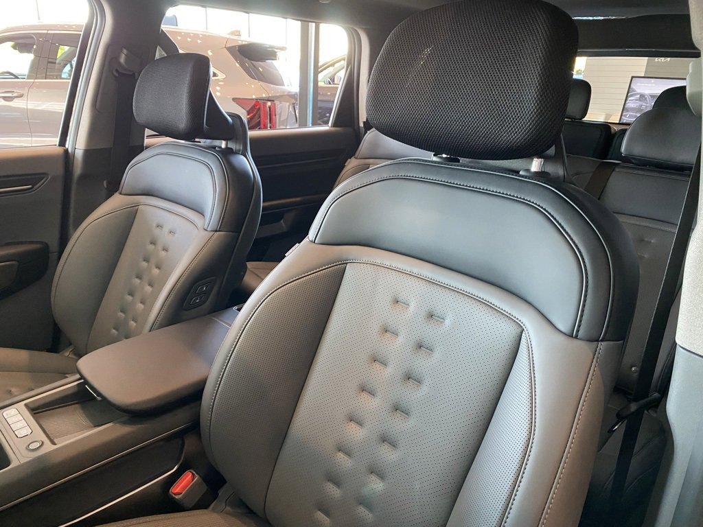 New 2026 Kia EV9 Wind image 10