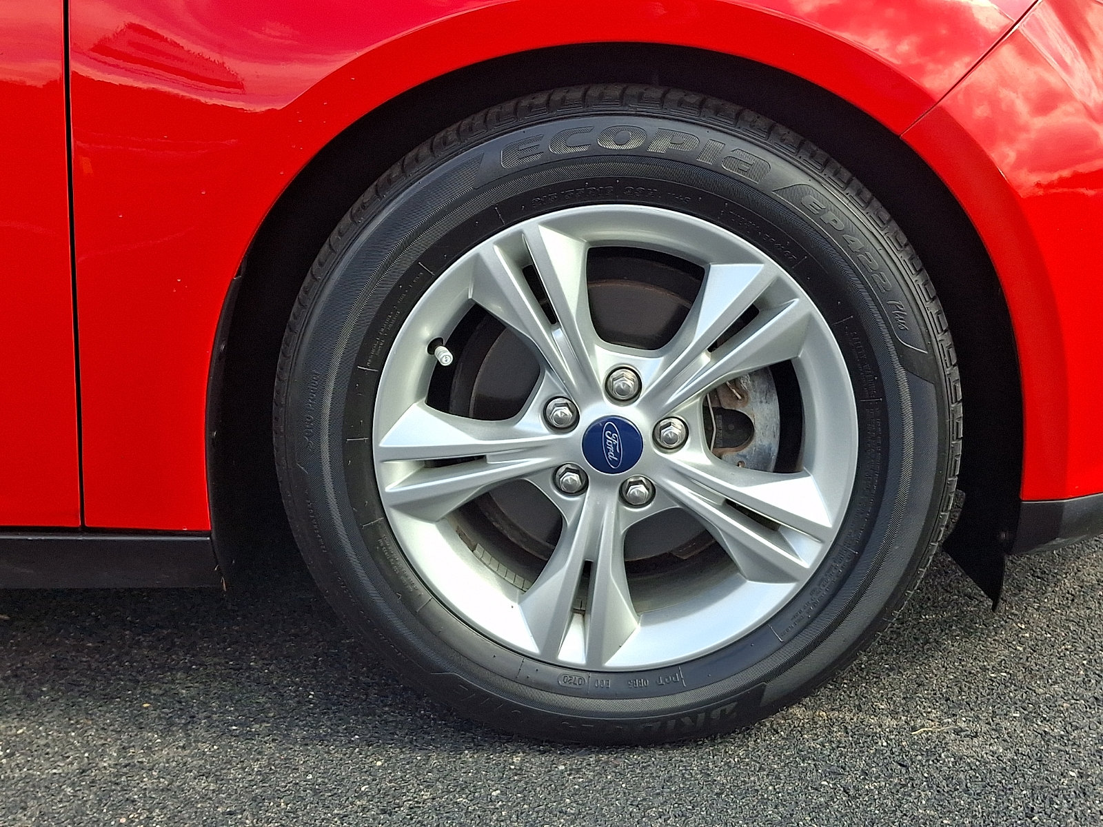 Used 2014 Ford Focus SE FWD image 9