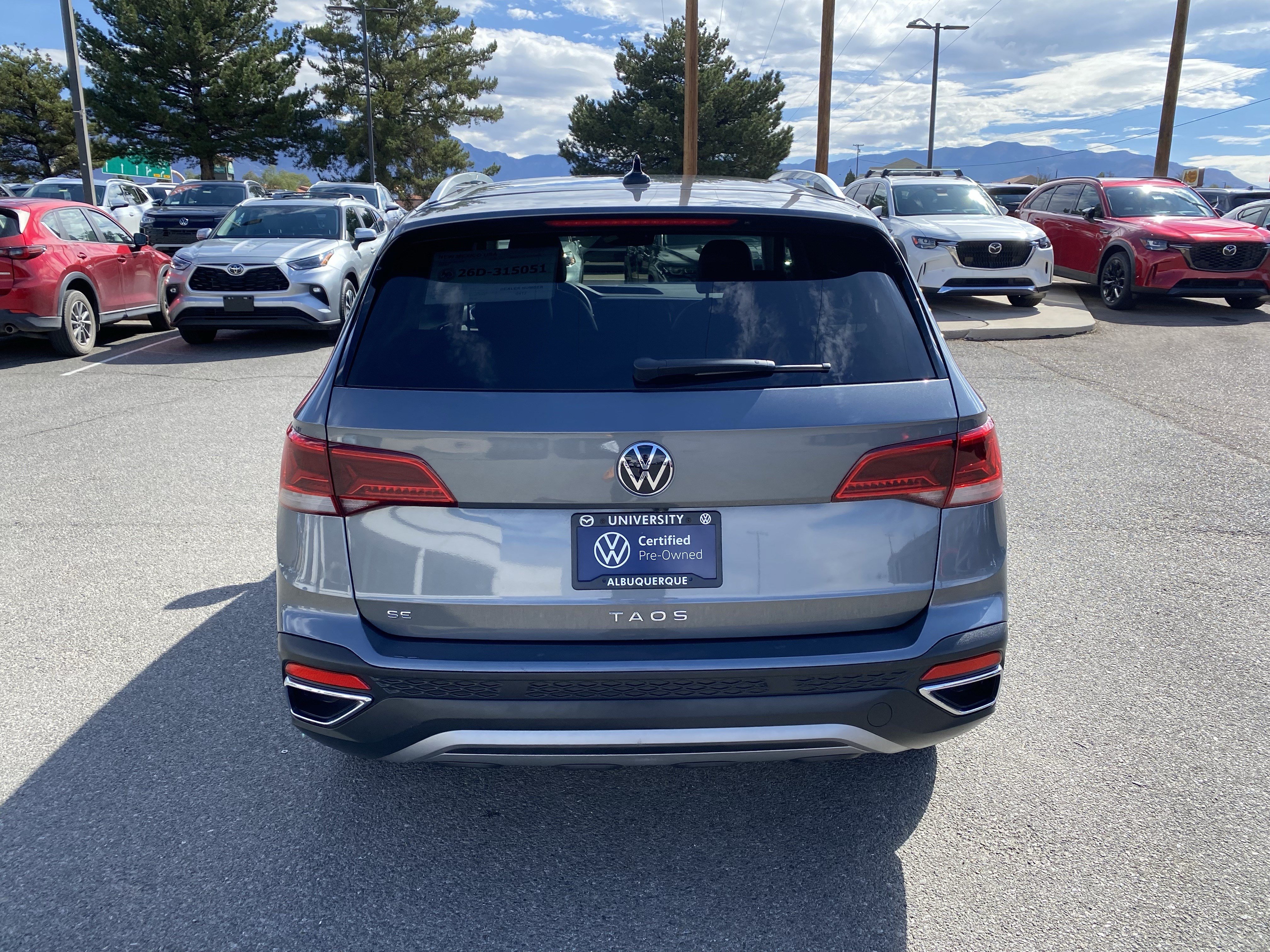 Certified 2023 Volkswagen Taos SE FWD image 50