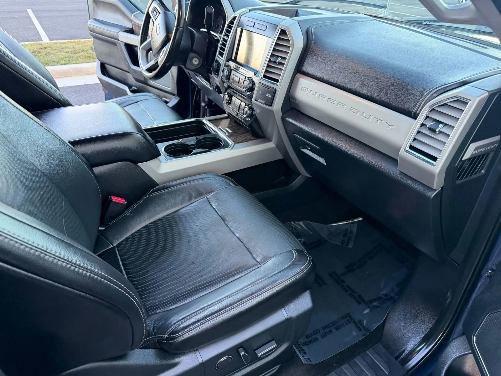 Used 2017 Ford F250 Lariat w/ Chrome Package image 15