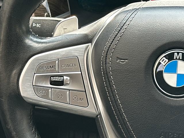 Used 2020 BMW 740i w/ Premium Package RWD image 25
