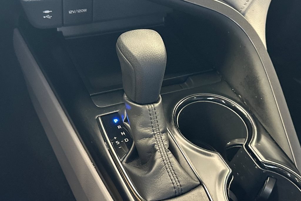 Used 2019 Toyota Camry LE FWD image 21