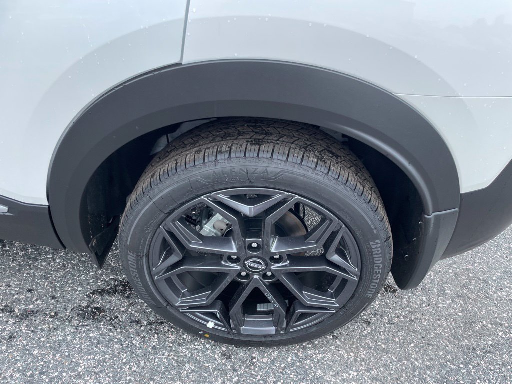 New 2026 Nissan Kicks SR w/ SR Premium Package AWD/4WD image 7