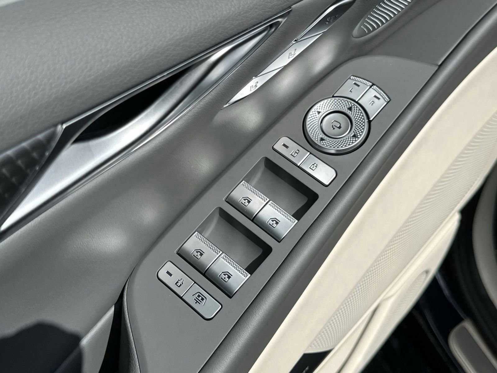 New 2025 Genesis G80 2.5T Sport Prestige image 19