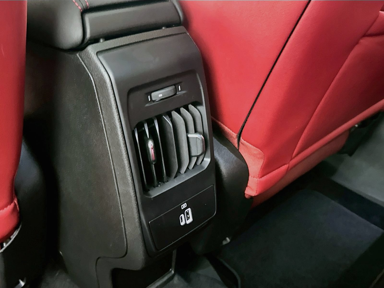 Used 2024 Dodge Hornet R/T Plus w/ R/T Blacktop Package AWD/4WD image 27