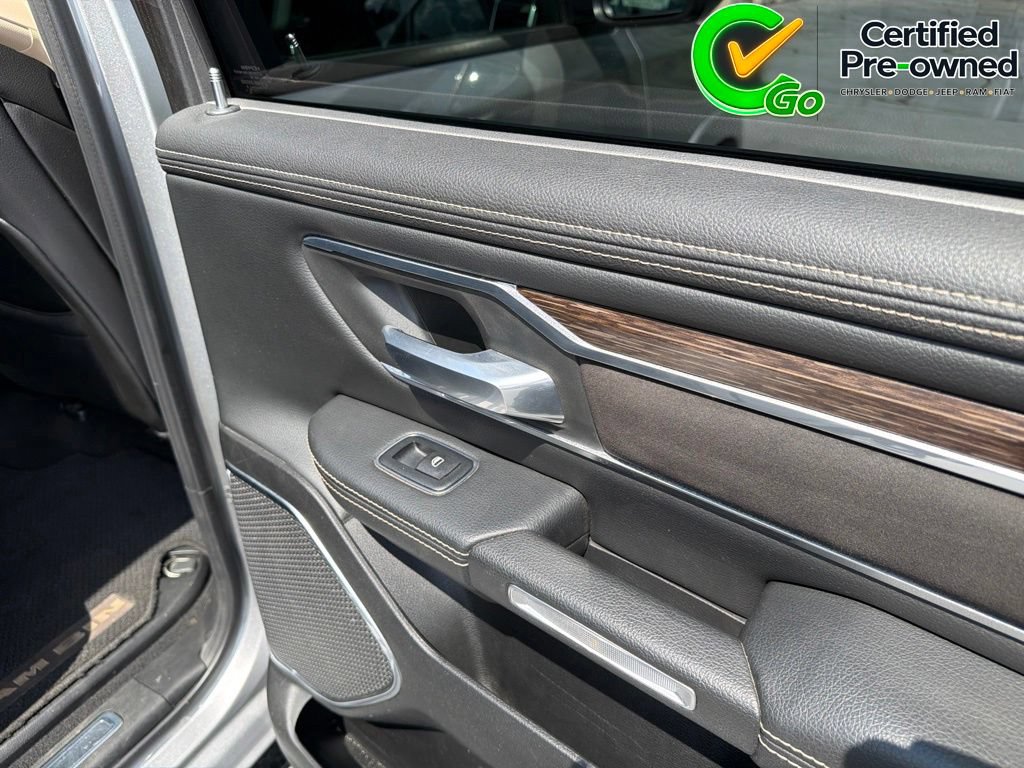 Used 2019 RAM 1500 Laramie AWD/4WD image 27