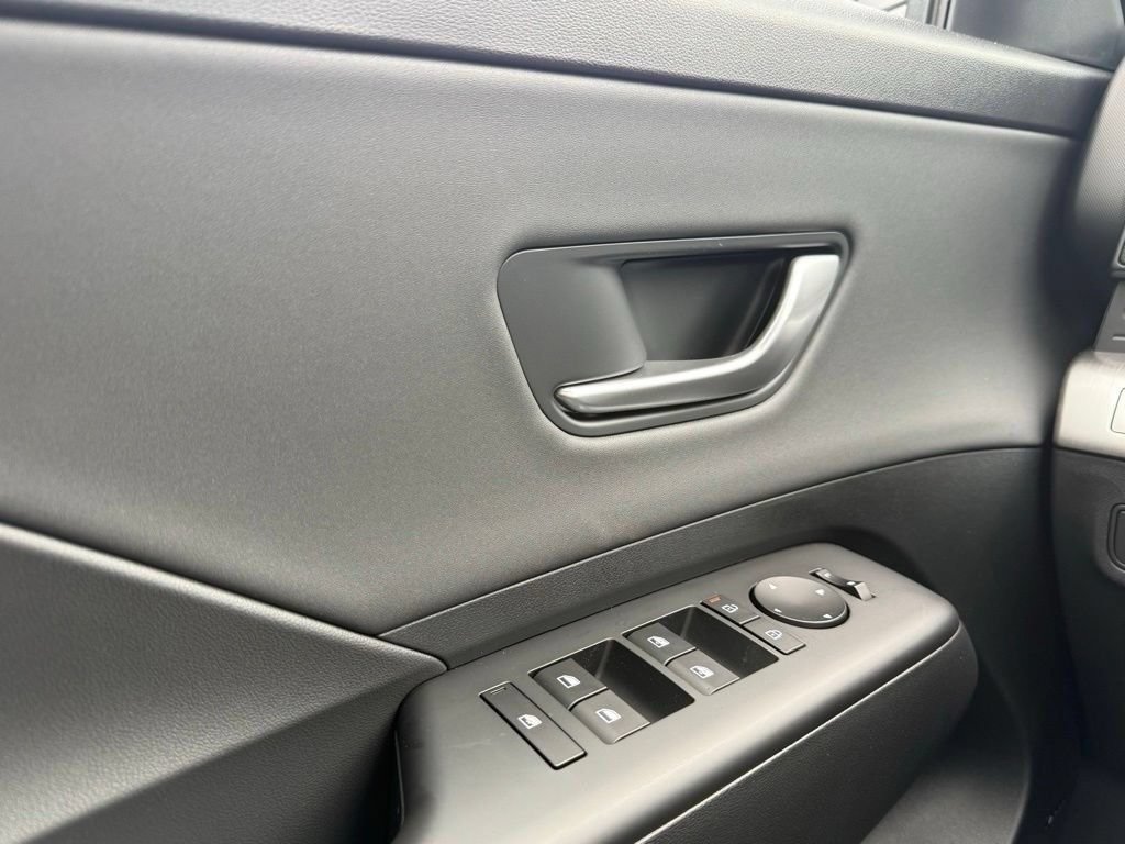 Certified 2024 Hyundai Kona Limited AWD/4WD image 12