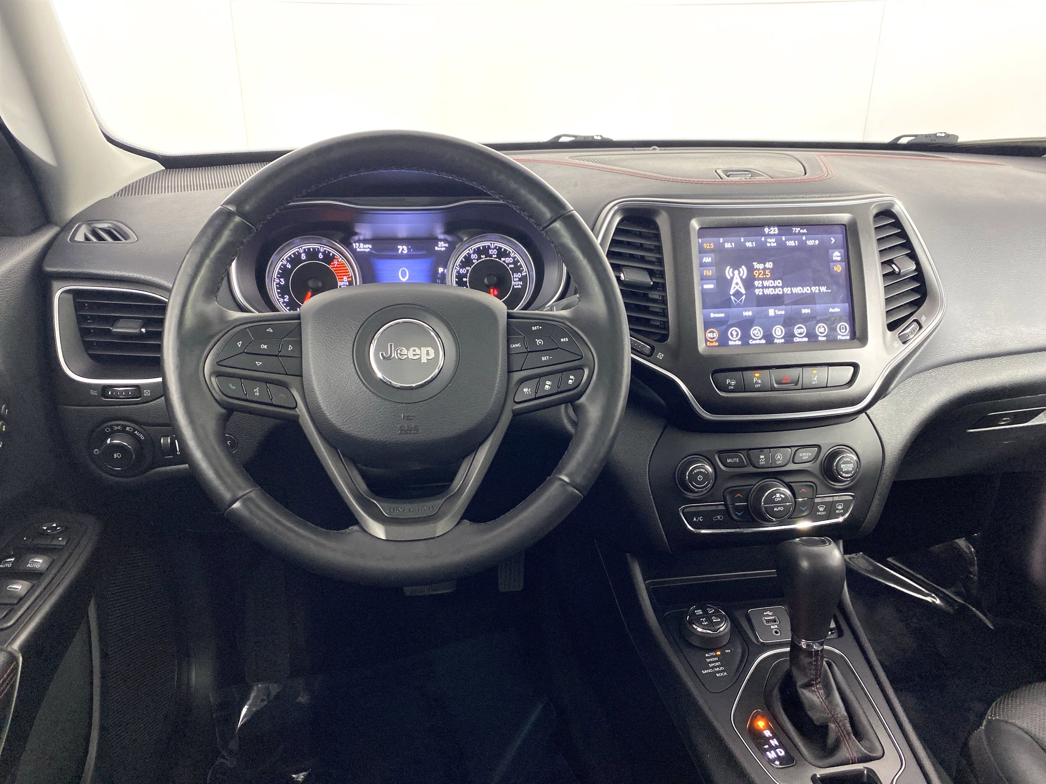 Used 2019 Jeep Cherokee Trailhawk image 21