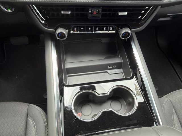 New 2026 Chevrolet Suburban LS image 14