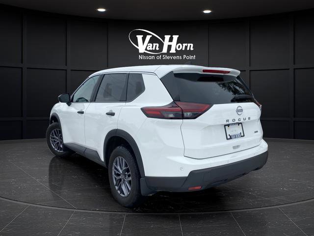 Used 2025 Nissan Rogue S image 2