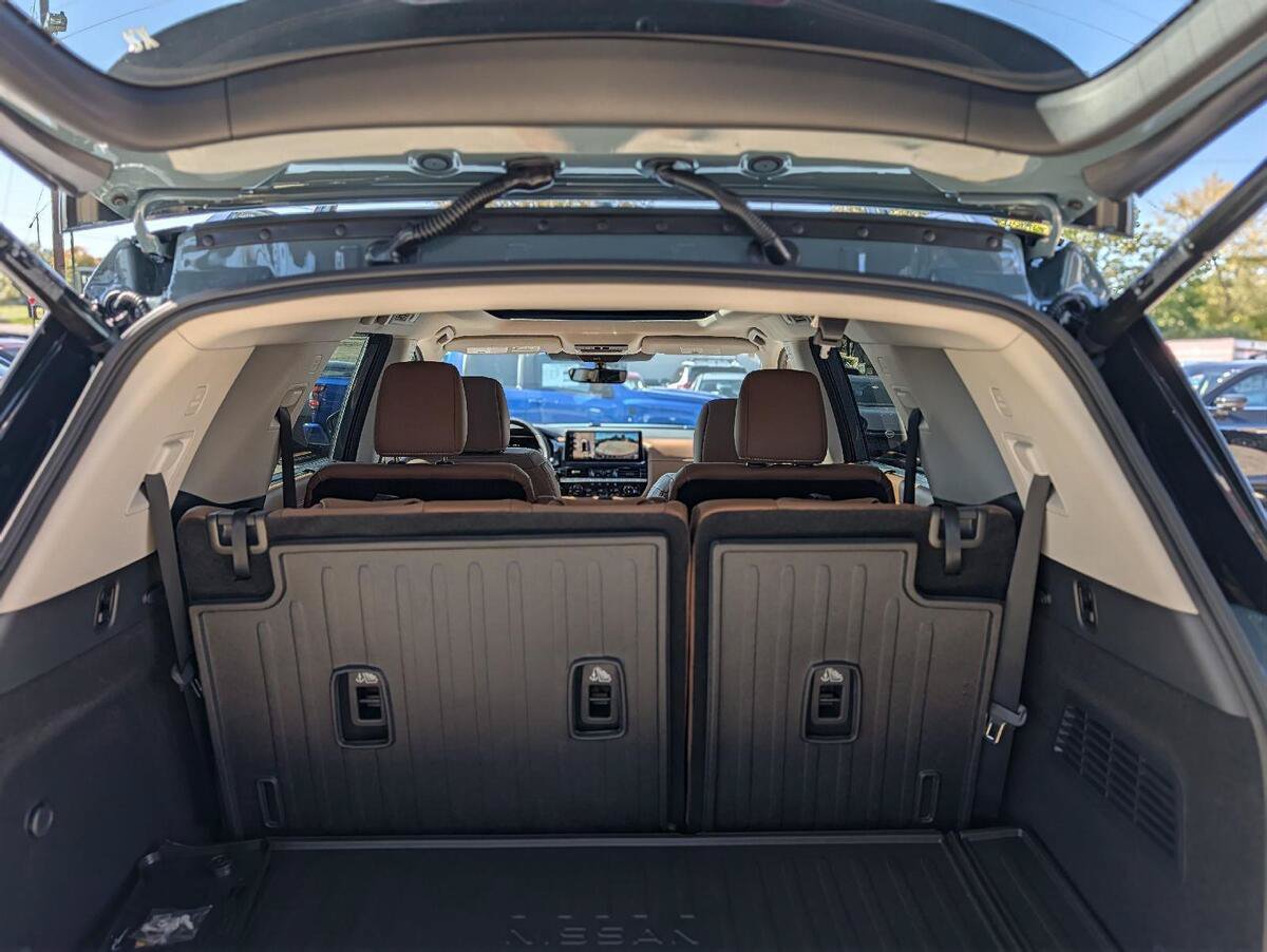 New 2026 Nissan Pathfinder Platinum AWD/4WD image 44