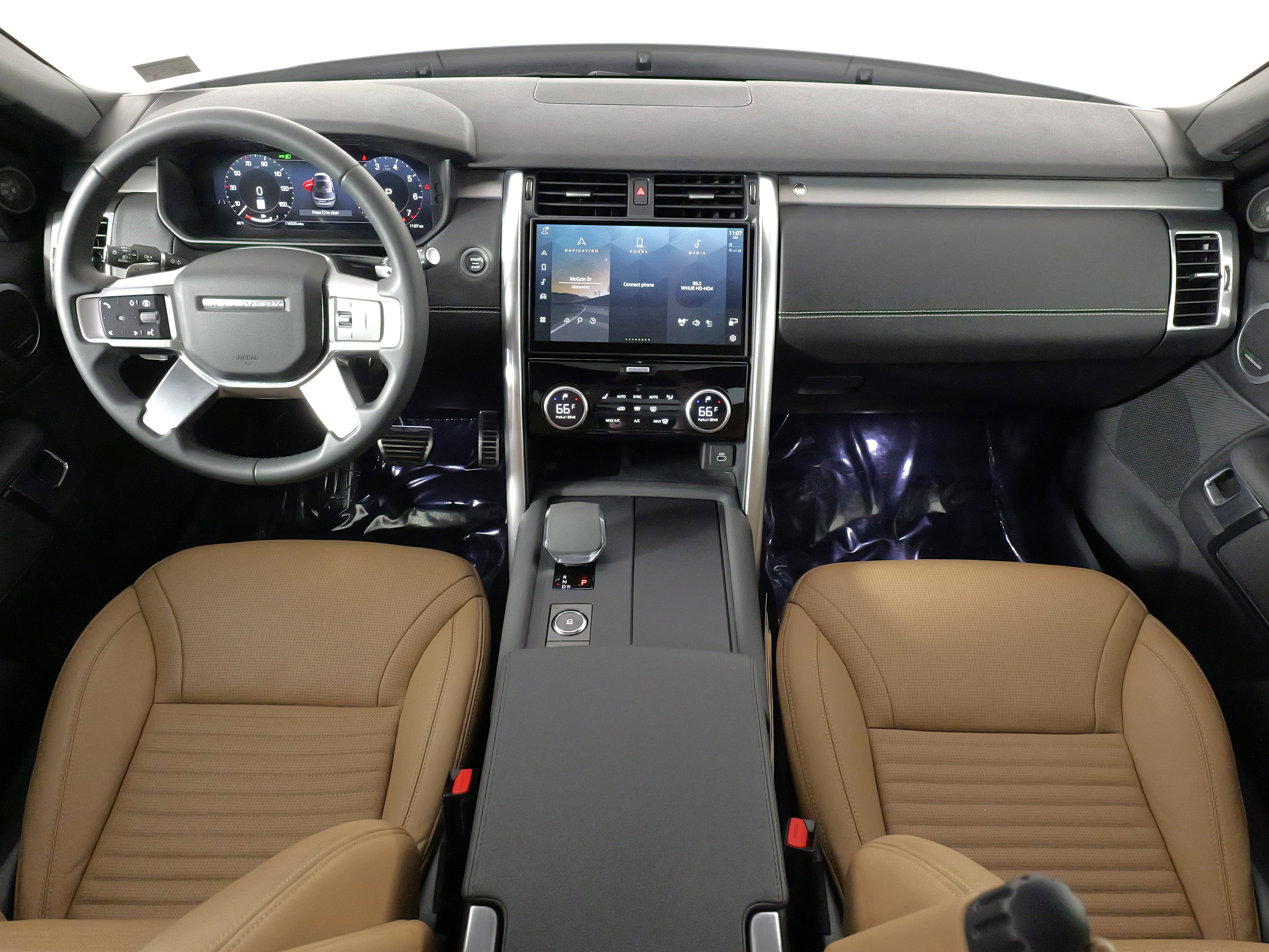 Used 2024 Land Rover Discovery Dynamic SE image 48