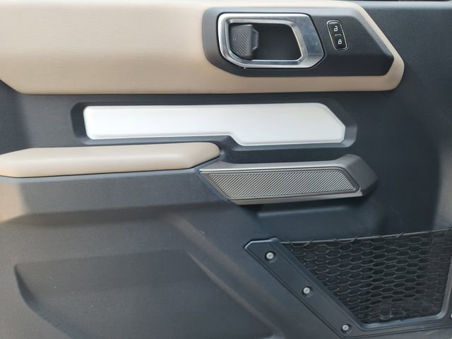 Used 2023 Ford Bronco Wildtrak image 17