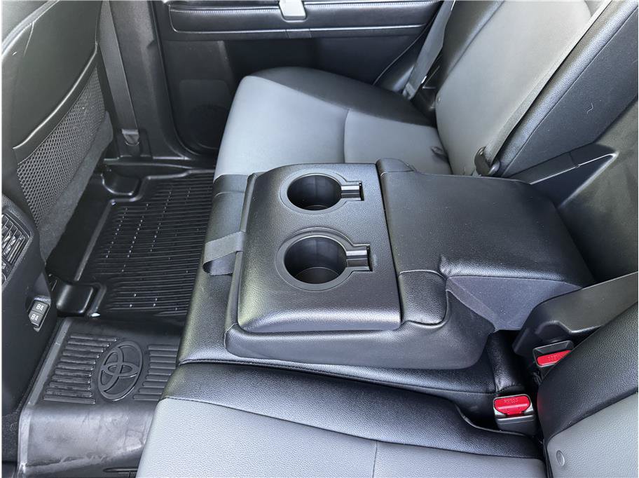 Used 2022 Toyota 4Runner SR5 Premium w/ Moonroof Package AWD/4WD image 17
