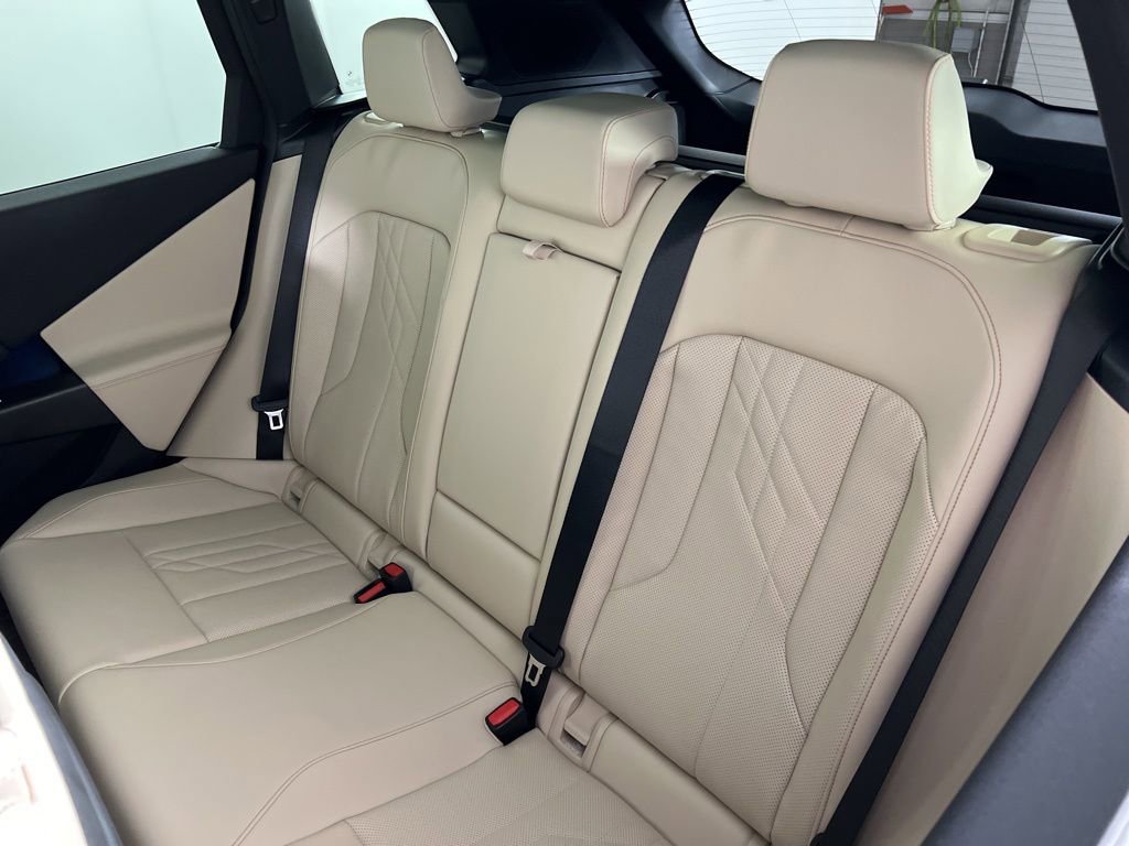 Used 2026 BMW X3 M50 w/ Premium Package image 22
