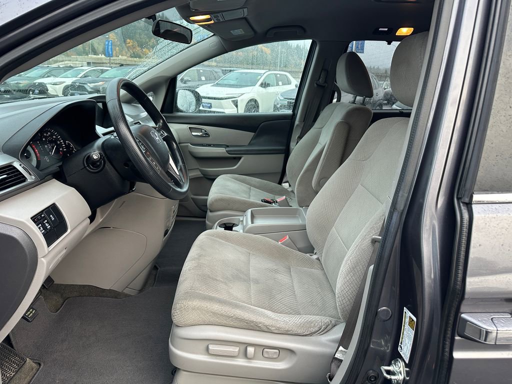 Used 2016 Honda Odyssey SE image 13