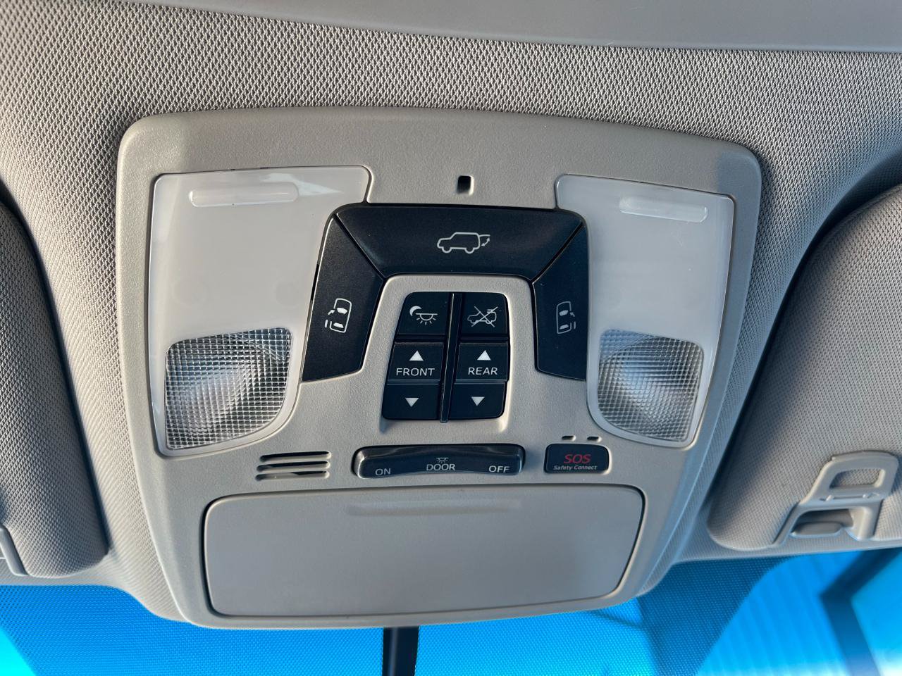 Used 2015 Toyota Sienna Limited FWD image 41