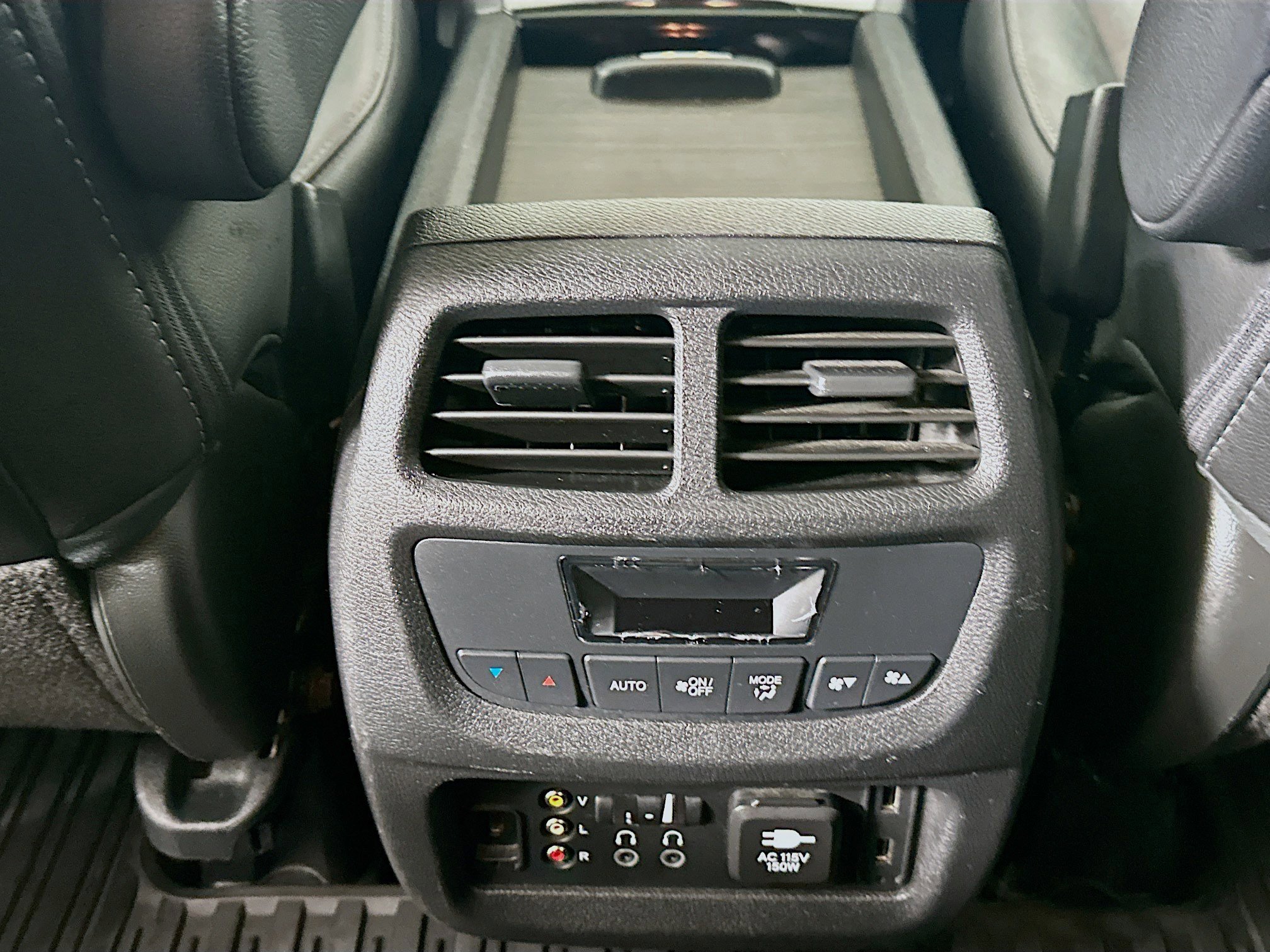 Used 2018 Honda Pilot Touring image 27