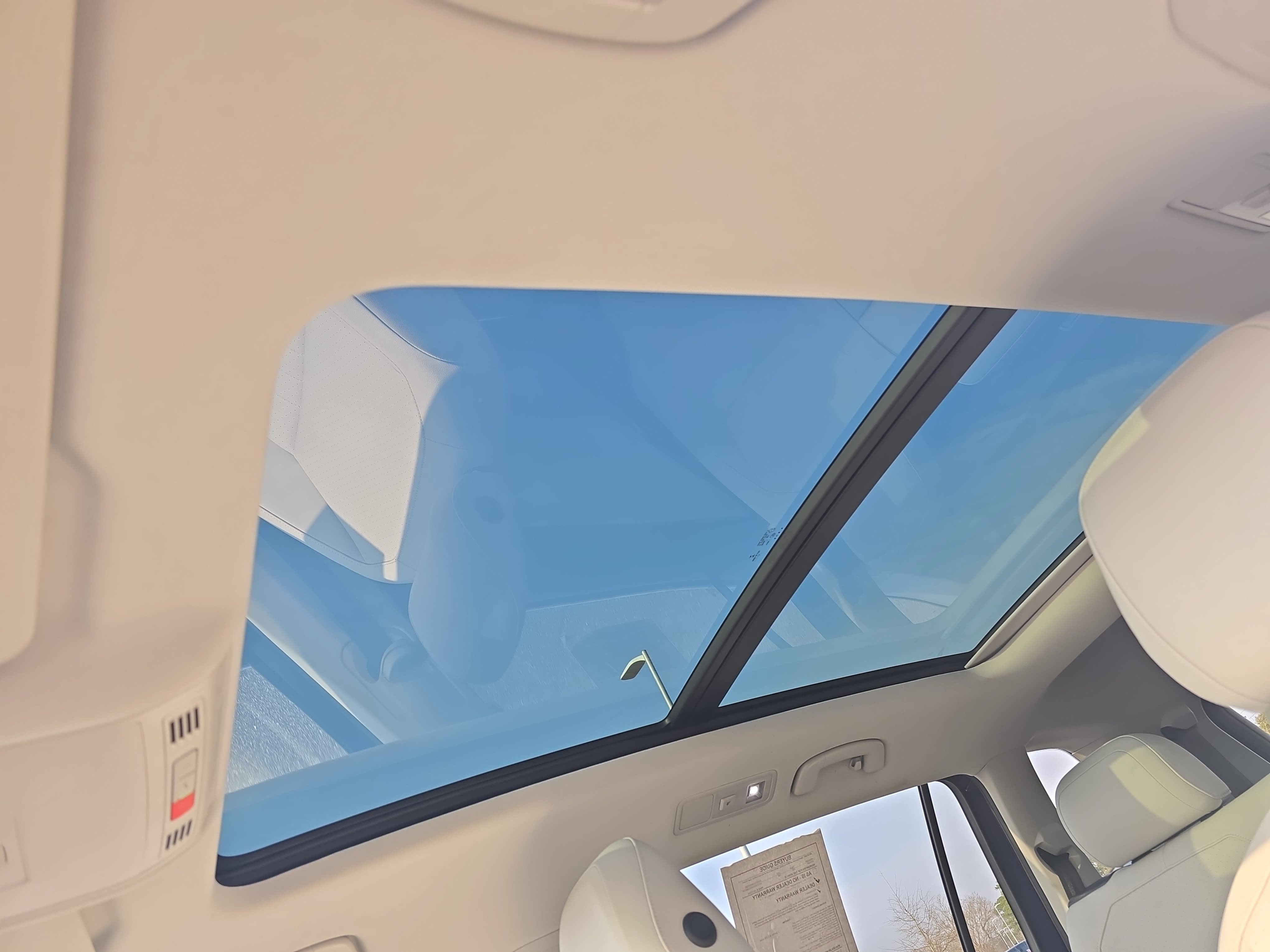 Used 2022 Volkswagen Tiguan SE image 28