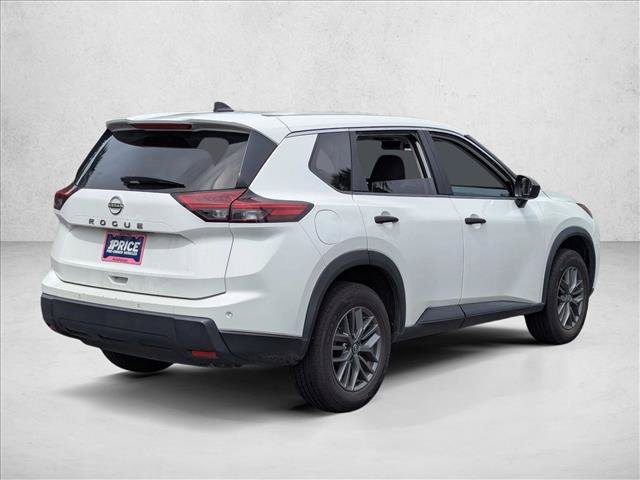 Used 2024 Nissan Rogue S FWD image 4