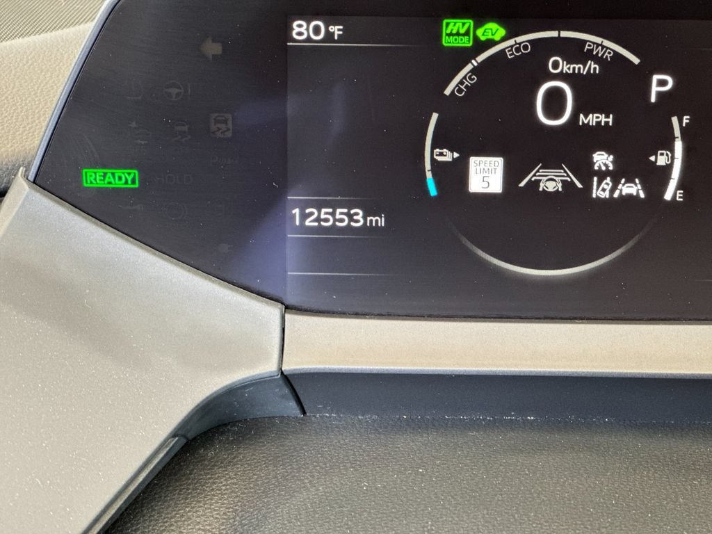 Used 2026 Toyota Prius Plug-In Hybrid FWD image 27