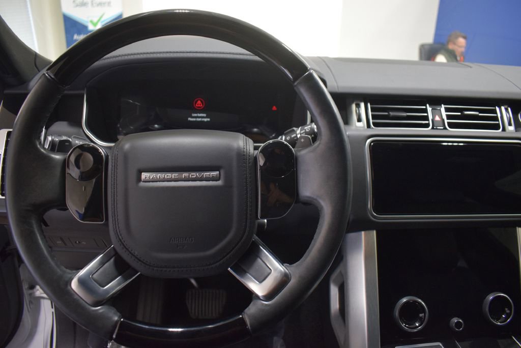 Used 2019 Land Rover Range Rover HSE image 10