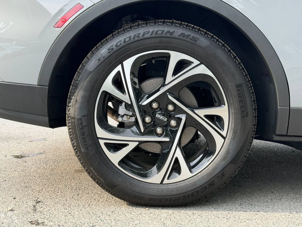 New 2026 Lincoln Nautilus Premier w/ Equipment Group 102A AWD/4WD image 7