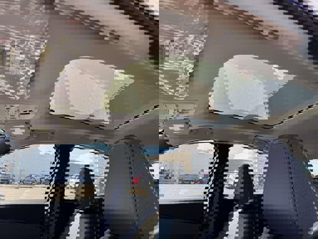 New 2026 Nissan Leaf Platinum+ w/ Floor Mat Package (Platinum+) image 23