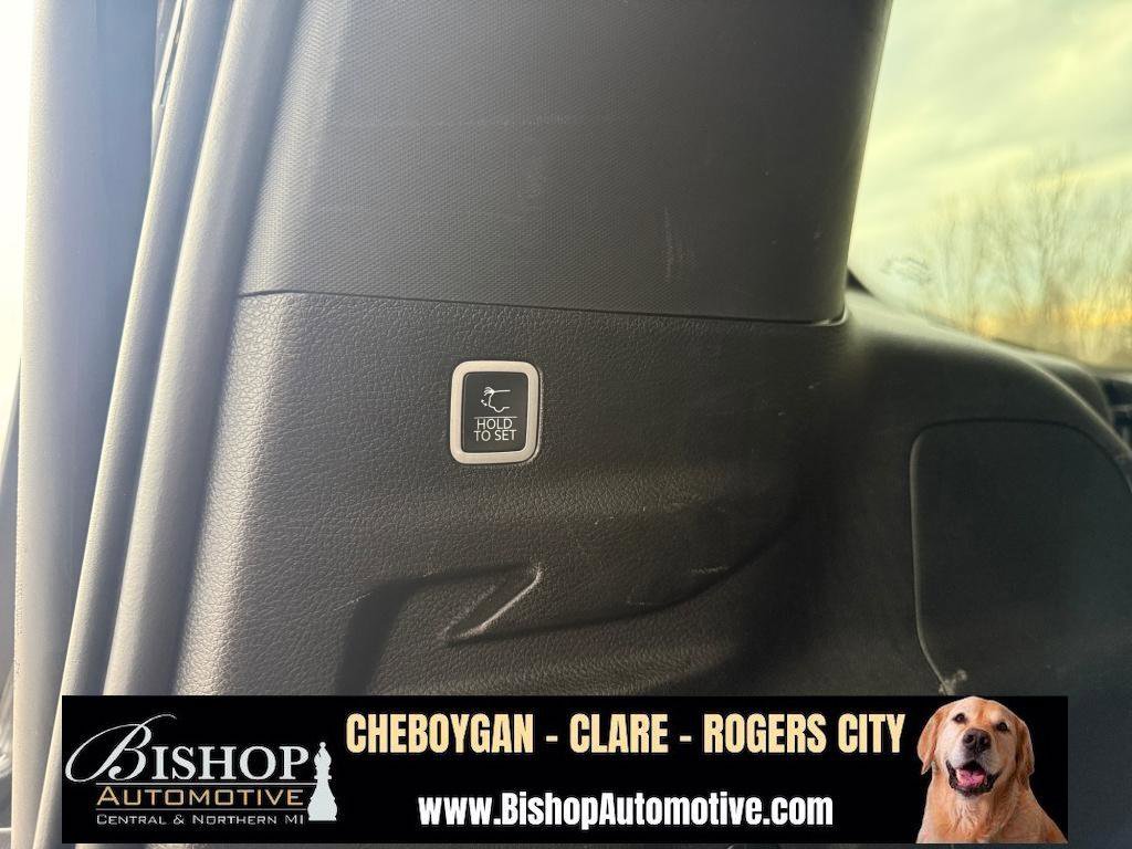 Used 2024 Jeep Wagoneer L Series III w/ Flexible Seating Group image 27