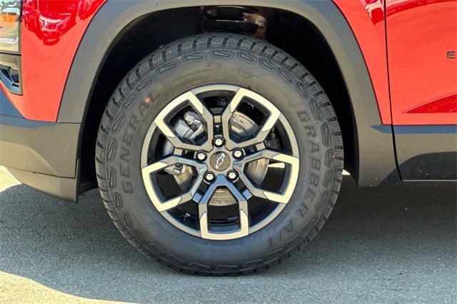 New 2026 Chevrolet Equinox ACTIV w/ Safety and Technology Package image 37
