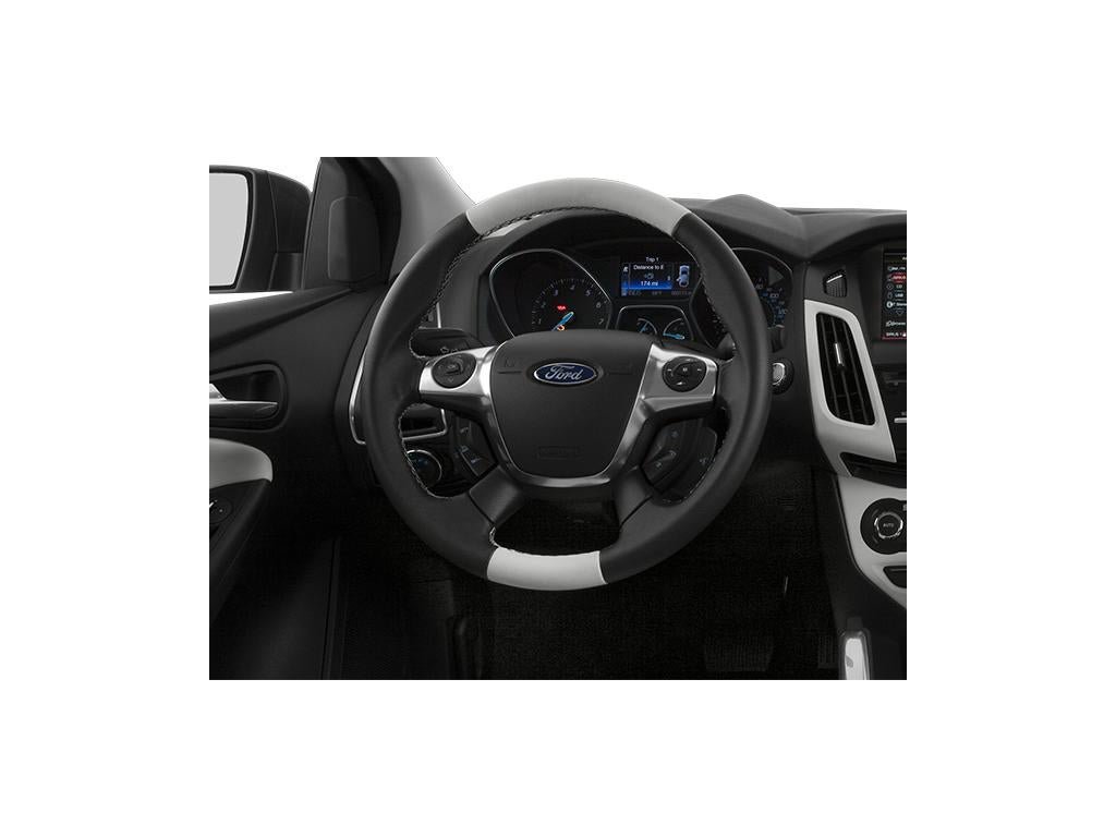 Used 2014 Ford Focus SE w/ SE Winter Package FWD image 6