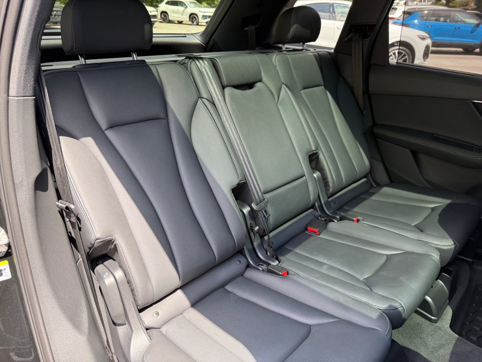 Certified 2026 Audi Q7 3.0T Premium Plus AWD/4WD image 29