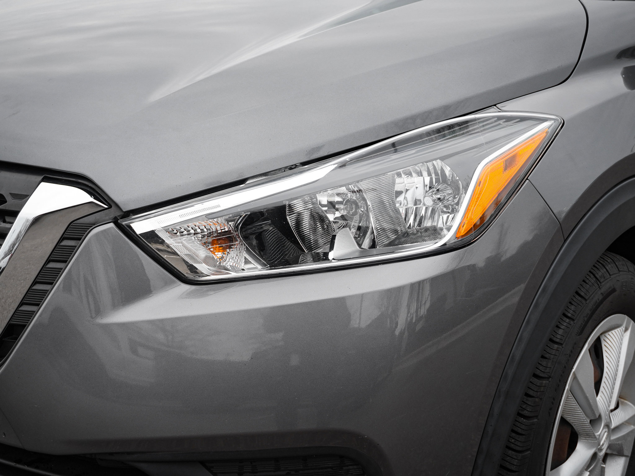 Used 2019 Nissan Kicks S image 7