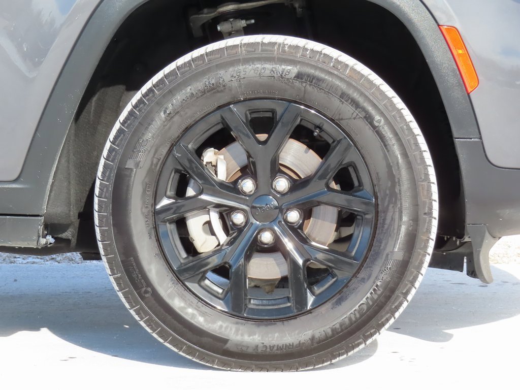 Certified 2024 Jeep Grand Cherokee Altitude image 12