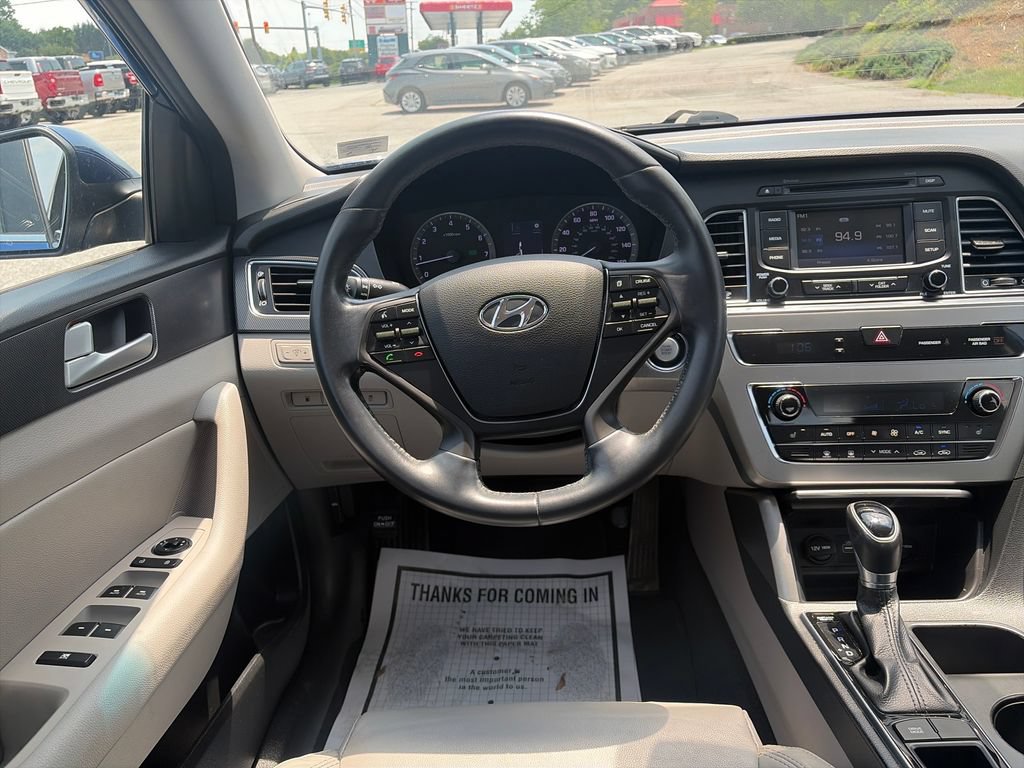Used 2015 Hyundai Sonata Sport w/ Option Group 03 FWD image 14